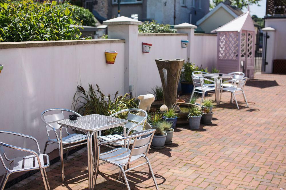 The Coach House Hotel Pembroke Exterior photo